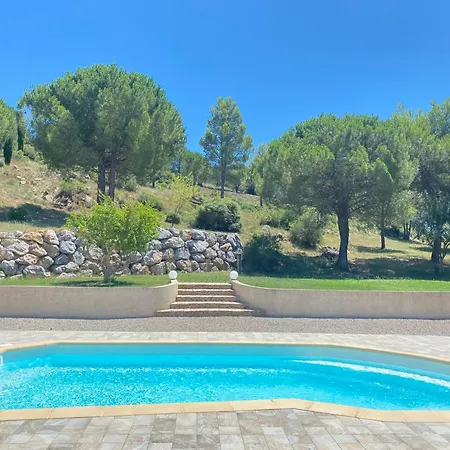 Entre Pins Et Romarins Appart hôtel 3*