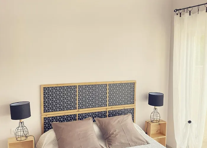 Entre Pins Et Romarins Aparthotel